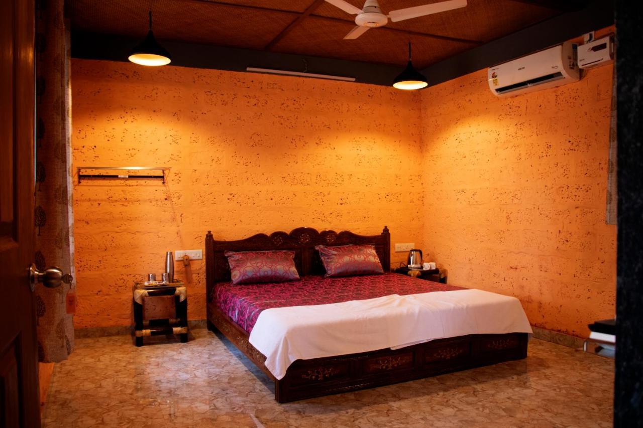 Amee'S Retreat Hotel Diveagar Bagian luar foto