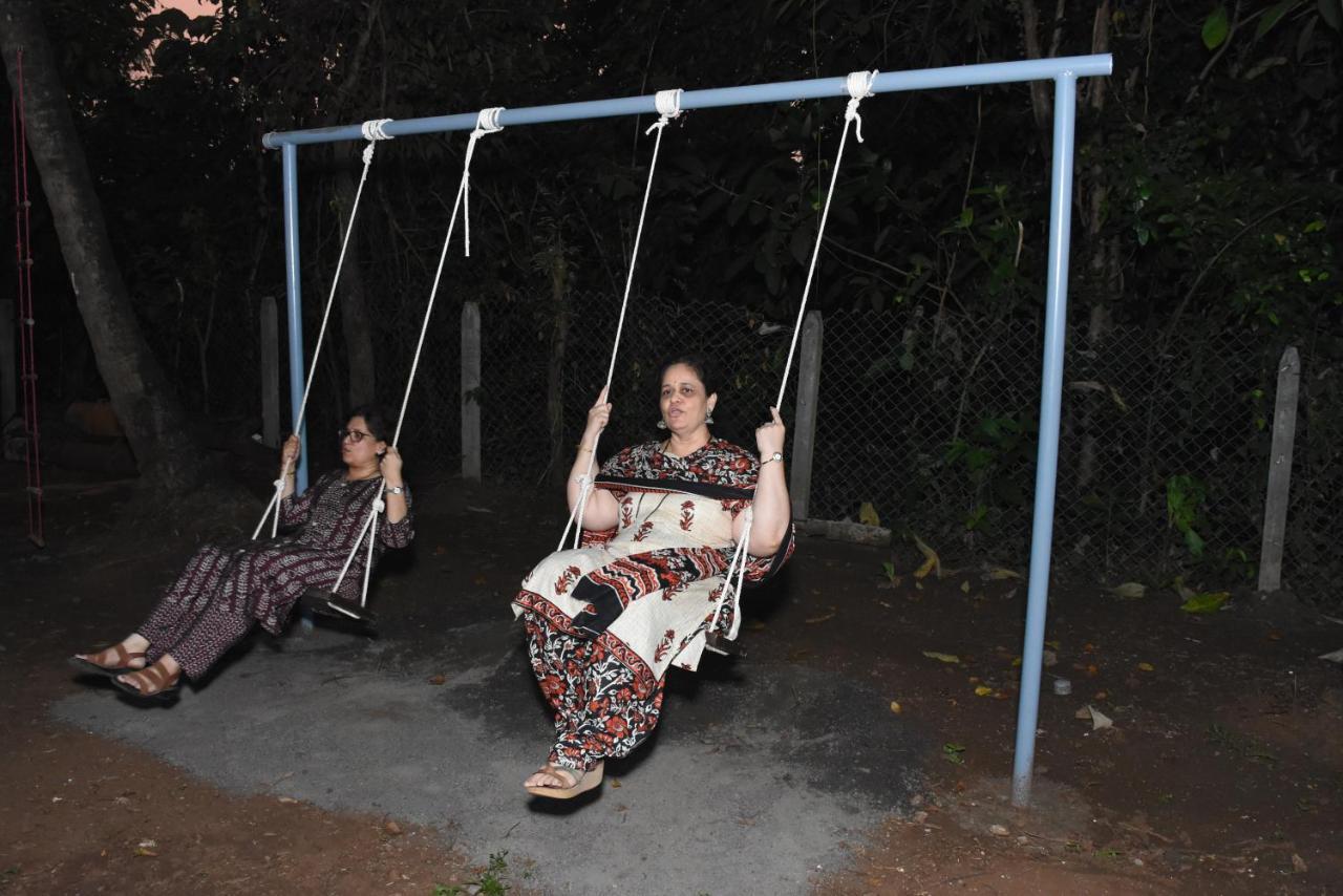 Amee'S Retreat Hotel Diveagar Bagian luar foto