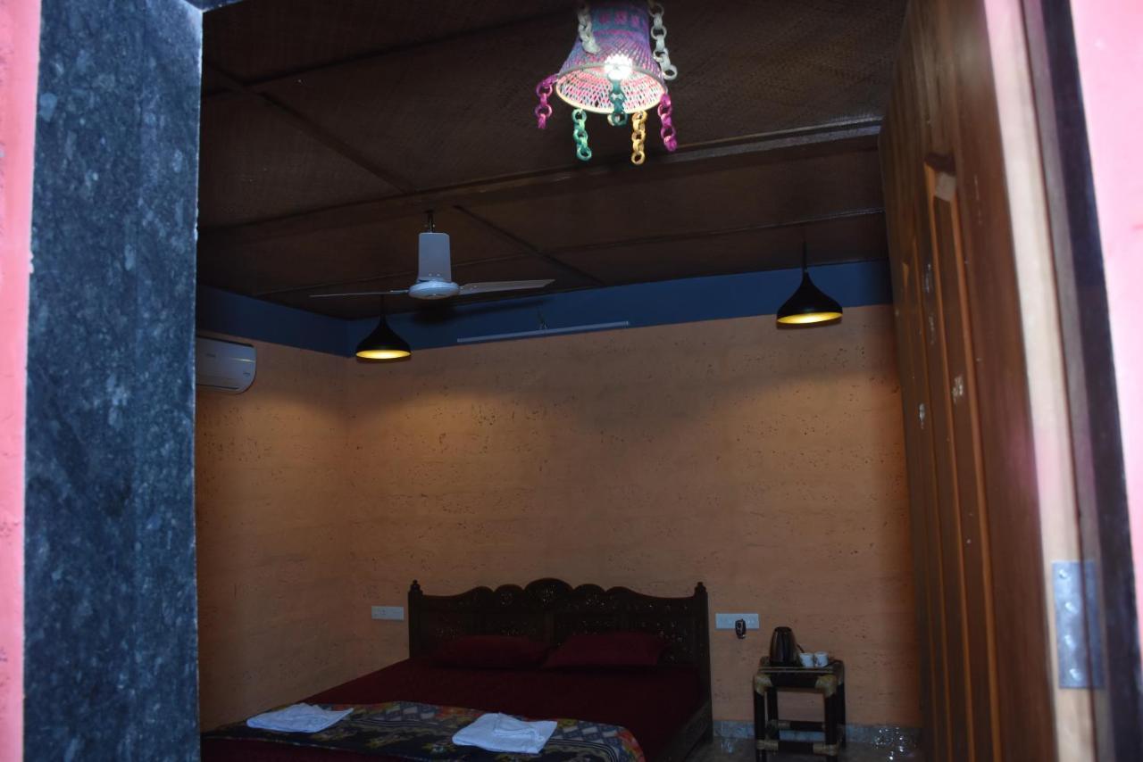 Amee'S Retreat Hotel Diveagar Bagian luar foto