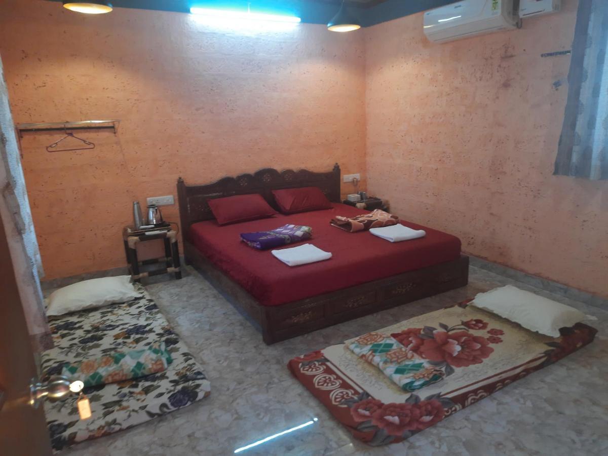 Amee'S Retreat Hotel Diveagar Bagian luar foto