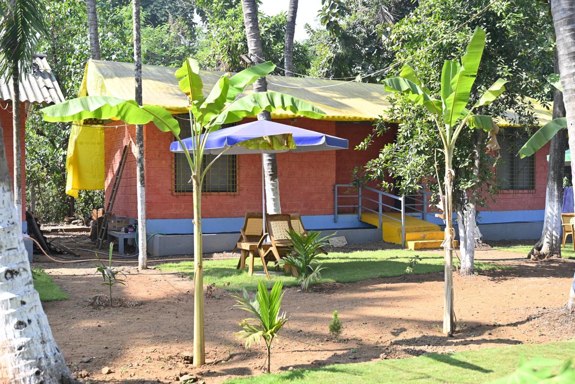 Amee'S Retreat Hotel Diveagar Bagian luar foto
