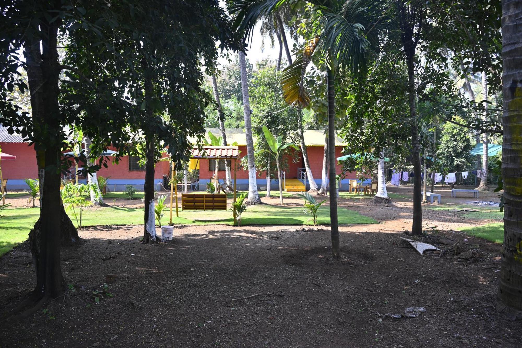 Amee'S Retreat Hotel Diveagar Bagian luar foto