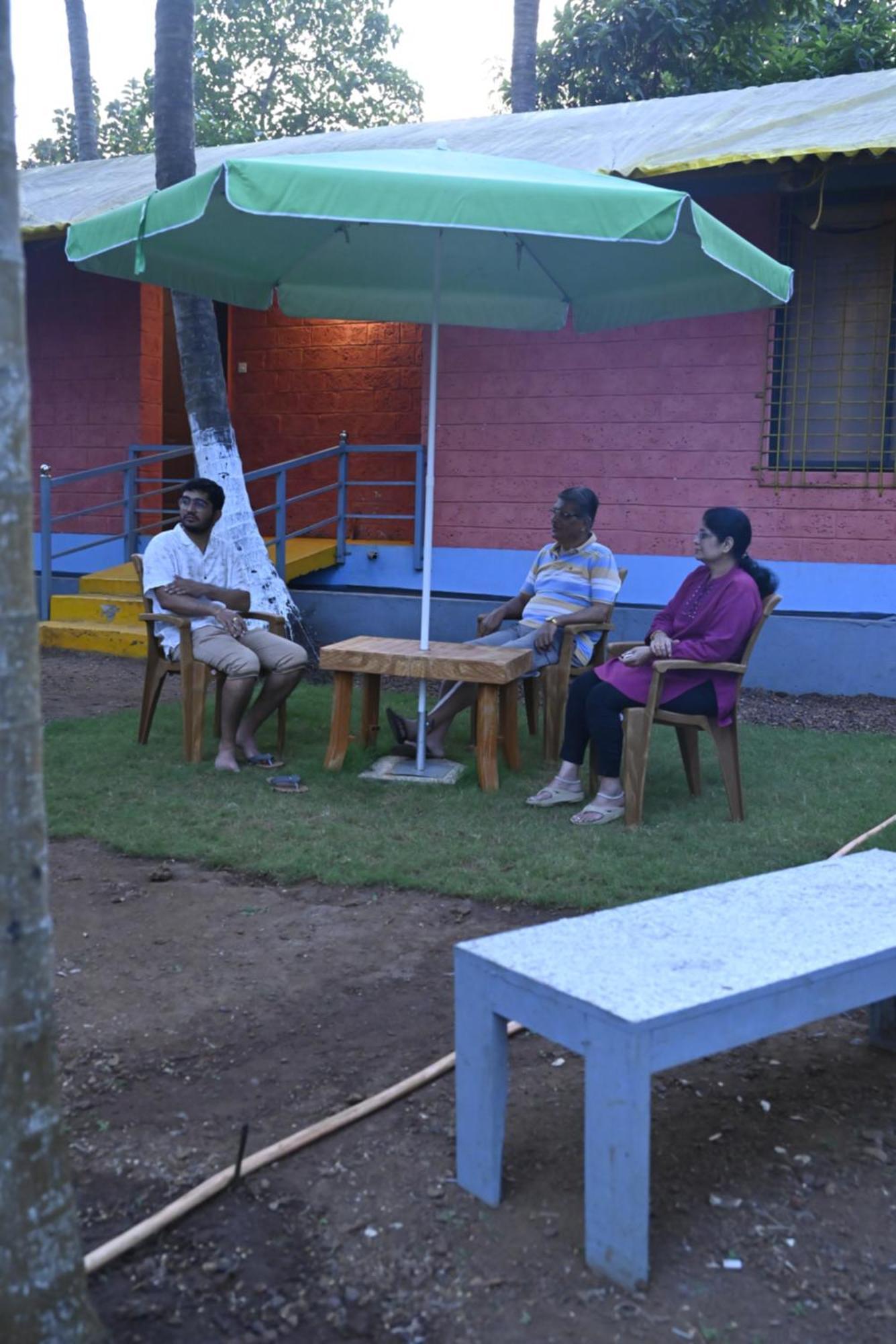 Amee'S Retreat Hotel Diveagar Bagian luar foto