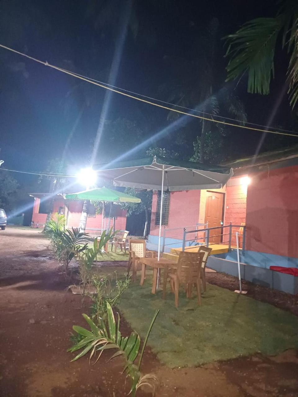Amee'S Retreat Hotel Diveagar Bagian luar foto